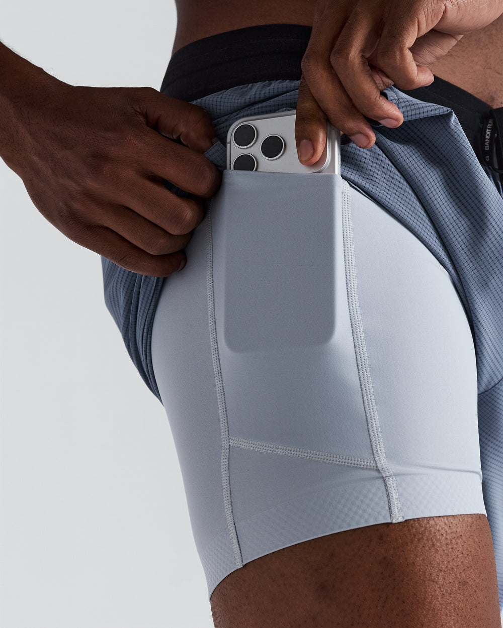 Bandit Running Men's Cooling Grid Short in STE/HOR
