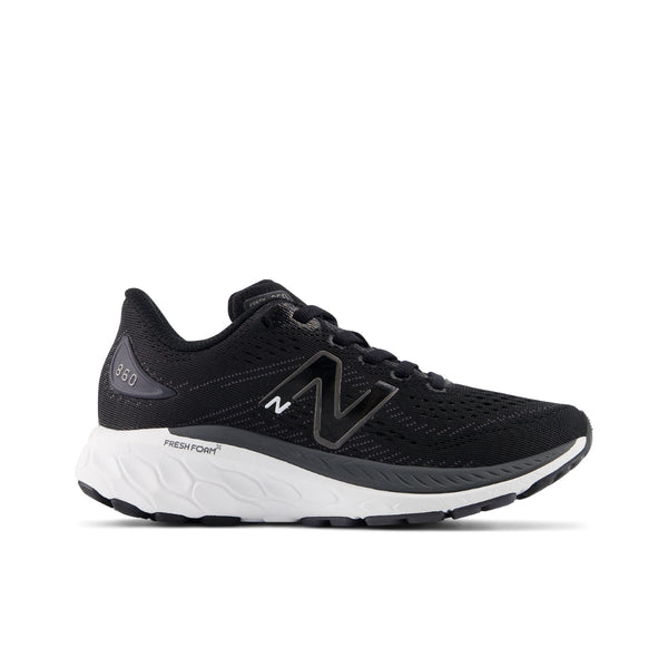 New Balance Kid's Fresh Foam X 860V13 running shoe in Black with white and magnet