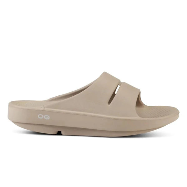 OOFOS Ooahh Slide running shoe in NOM in BLK