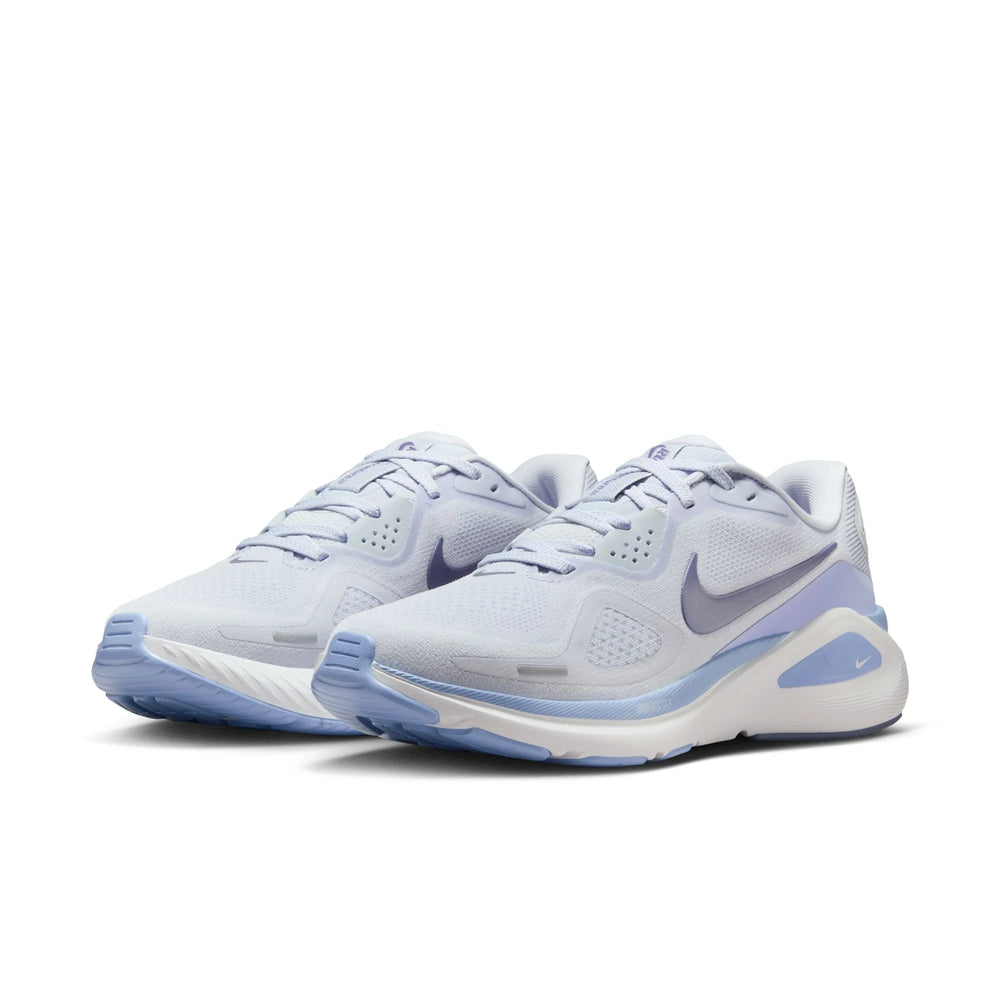 Nike Women's Structure 26 in FOO/IND
