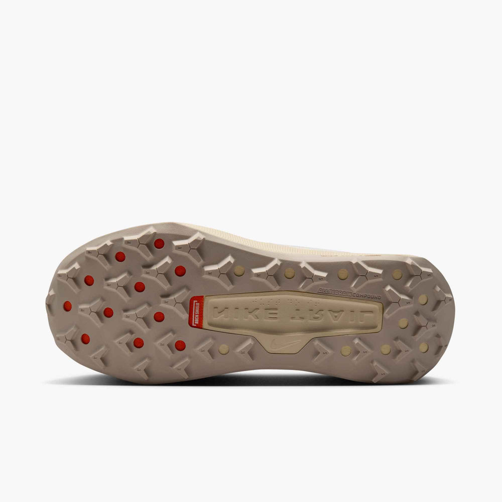Nike Men's Wildhorse 10 in ORM/BRN/CRM